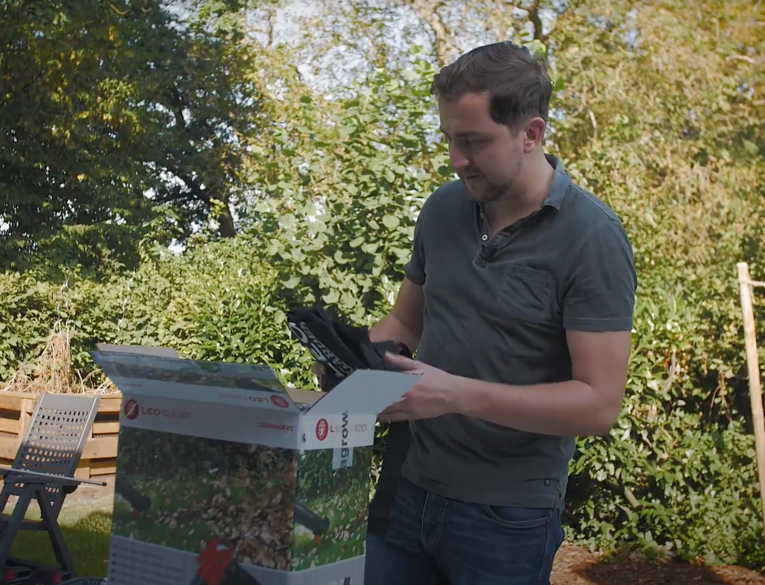 Unboxing unseres Akku-Laubbläser&-saugers