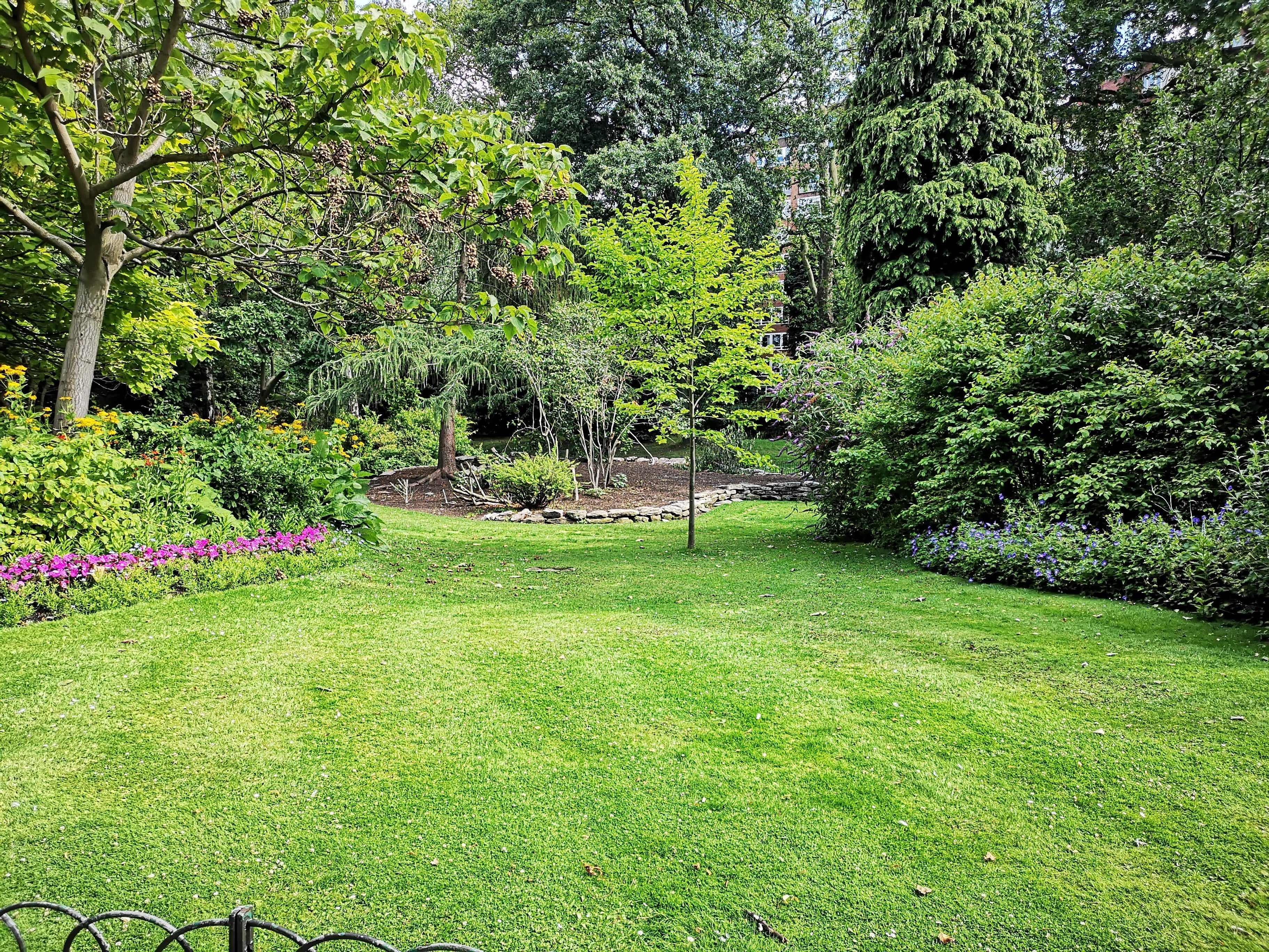 Gartengeräte für große Gärten: So meisterst du jede Herausforderung